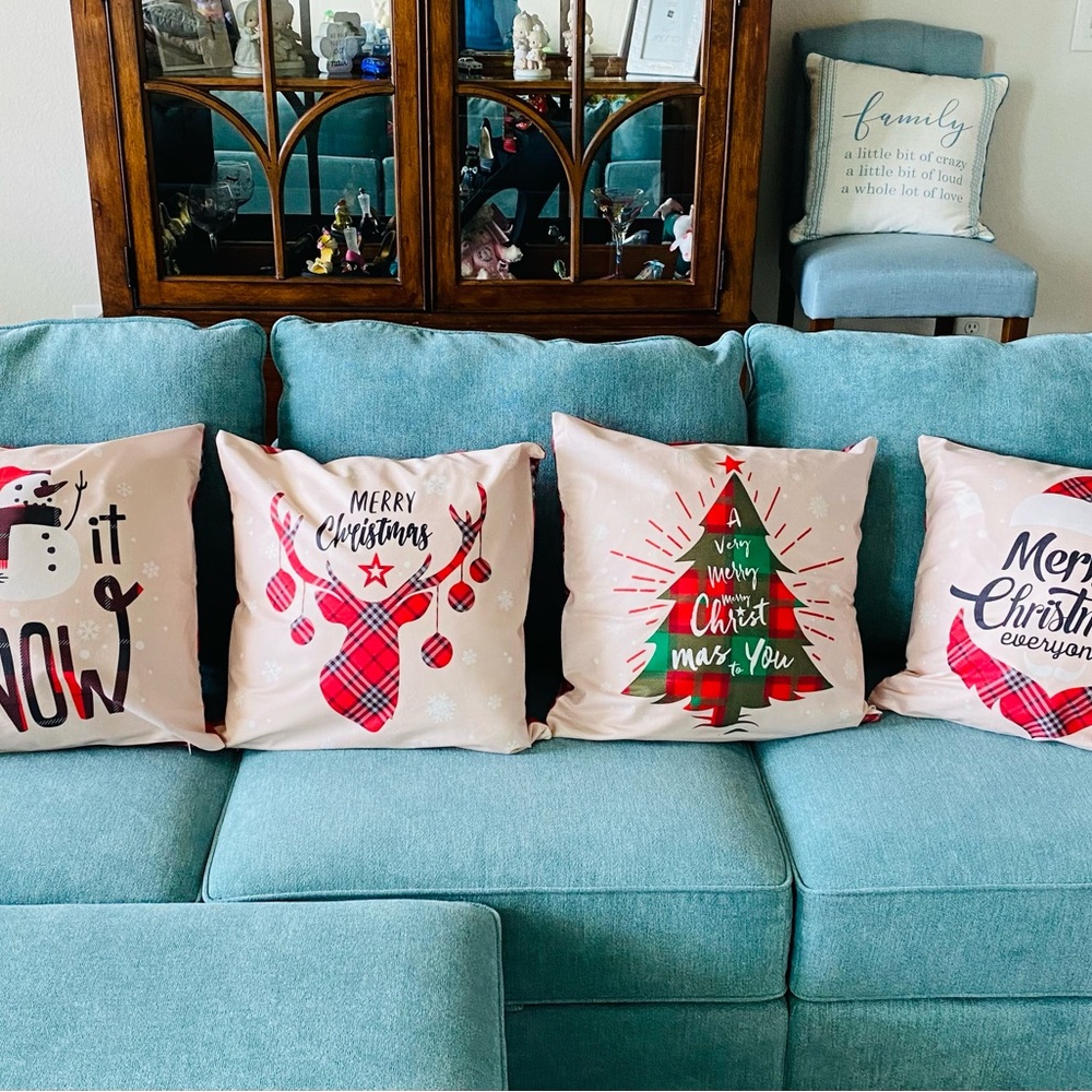 Christmas Decorative Pillow Covers.  Set of 4 as shown in pictures.  NEW